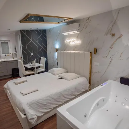 L'Experience Love Room Saint-Jean-Bonnefonds Esterno foto
