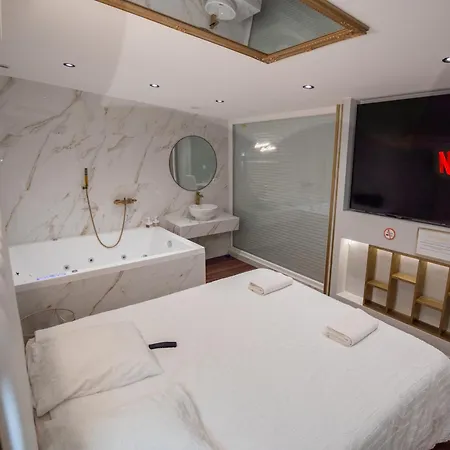 L'Experience Love Room Saint-Jean-Bonnefonds Esterno foto